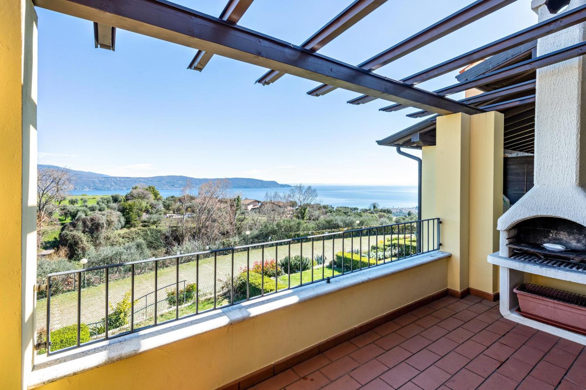 Casa Vacanze Gianpietro Rossi Toscolano-Maderno Exterior foto
